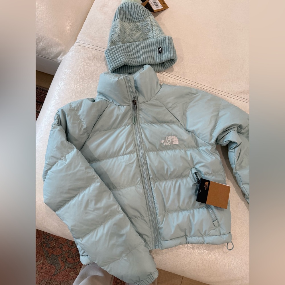 The North Face Hydrenalite puffer and beanie NWT Sz SM